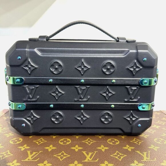 RARE! NEW- Louis Vuitton M21935 Black Calfskin Future Trunk Iridescent Hardware - Picture 3 of 8